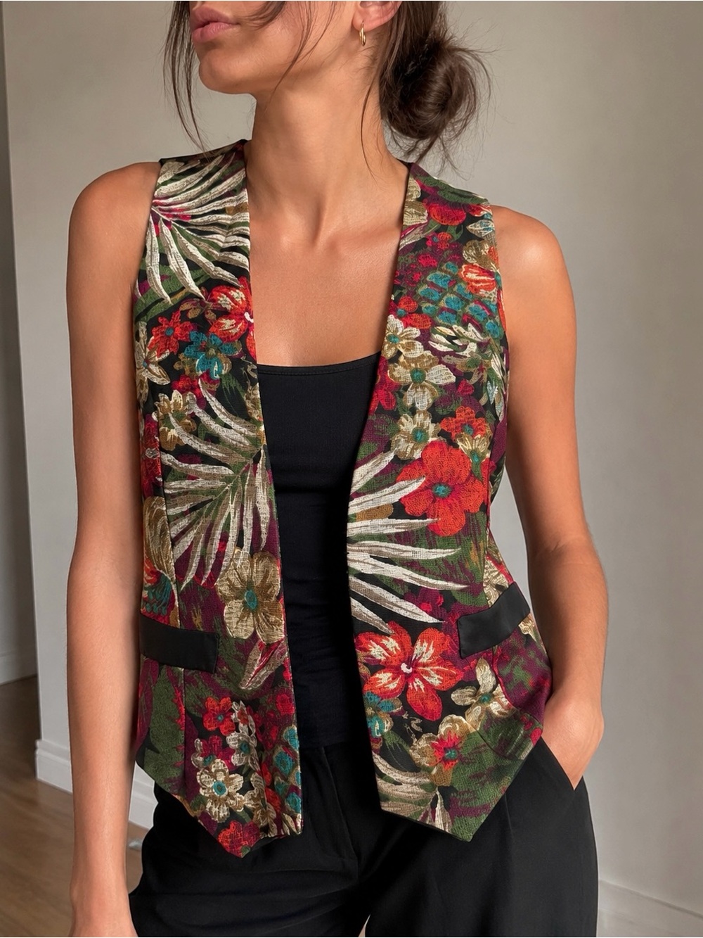 Vintage 80s 90s Razzle Dazzle Floral Waistcoat Vest L Made USA Nanny style